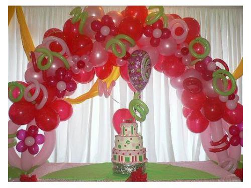 Arco de globos decorando
