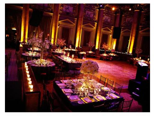 Vista panorámica de montaje iluminado