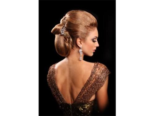 Peinado y maquillaje