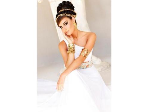 Maquillaje y peinado