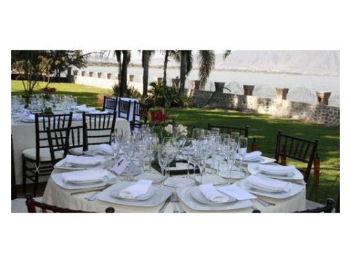 Vajilla, cistalería y mantelería