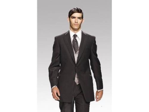 Lo mejor en trajes oscuros para novio