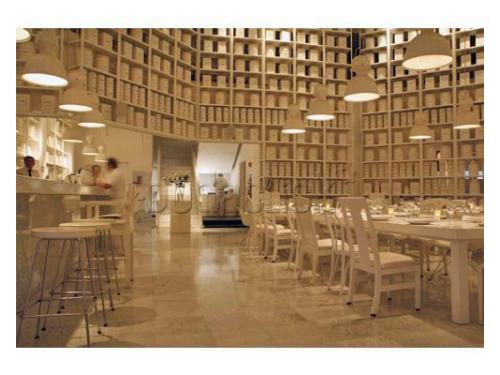 Decoración de latas en las paredes