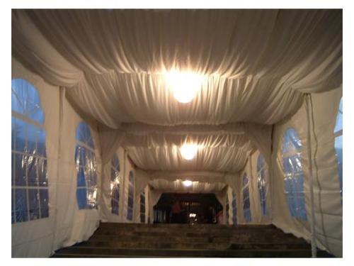 Elegante montaje de carpa y luces