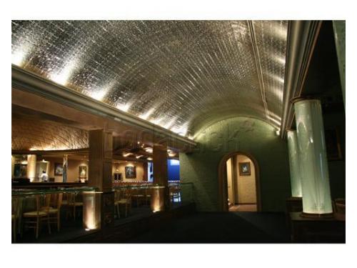 Pasillo de la entrada al salón