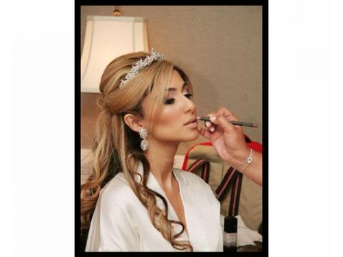 Maquillaje y peinado para novias