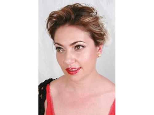 Novia bellamente maquillada