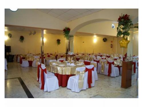 Montaje con tonos rojos