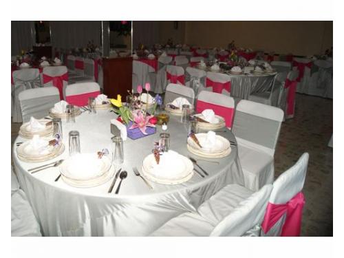 Excelente presentación en mesas