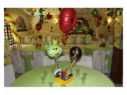 Centro de mesa con globos
