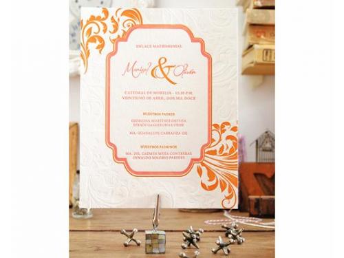 Invitación con diseño en color naranja