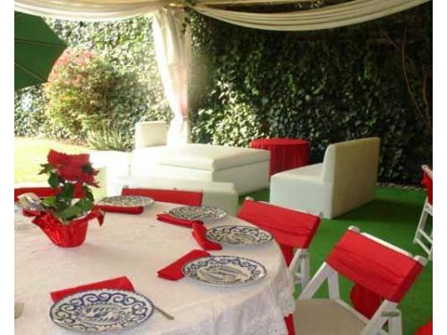 Mantel blanco moño rojo