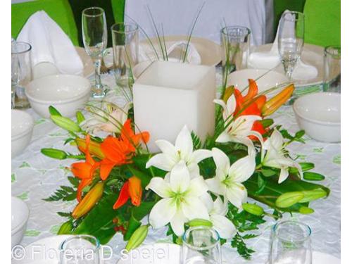 Centros de mesa coloridos