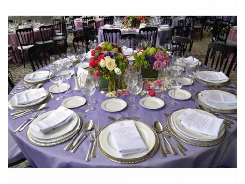 El montaje del banquete