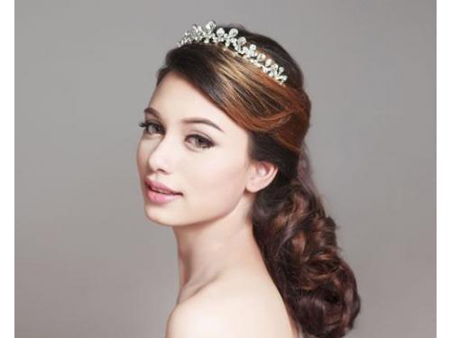 Peinado y maquillaje para novias