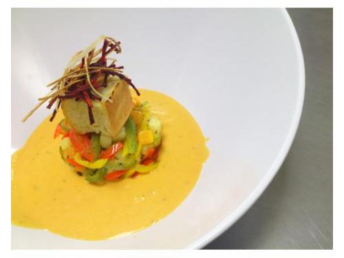 Platillos llenos de color