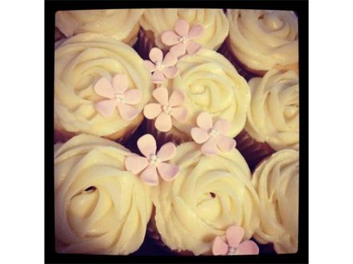 Vainilla con flores de fondant