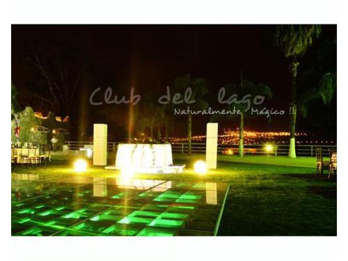 Pista de baile y mesa principal