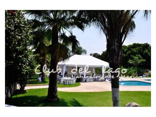 Montaje junto a la alberca