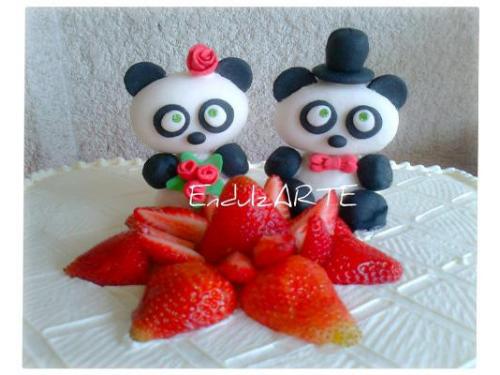 Pastel novios panda