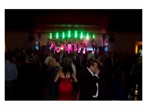 Increíble escenarios para el grupo