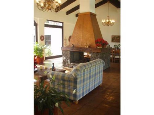 Estancia con chimenea