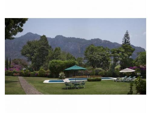 Jardín con bella vista