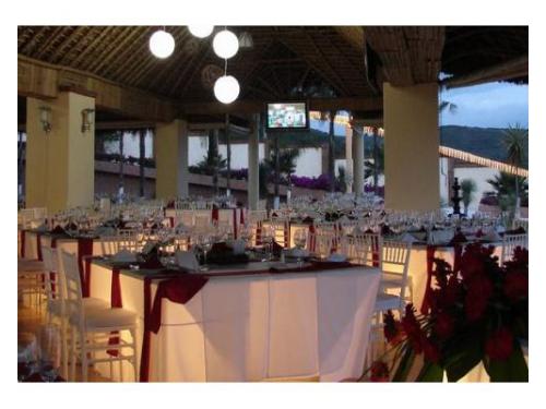 Montaje en blanco y rojo elegante