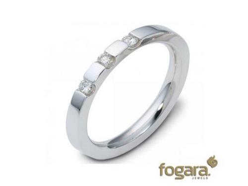 Oro blanco y diamante