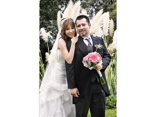 Recién casados en sesión de fotos