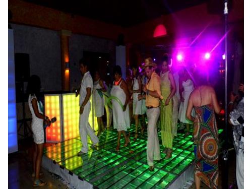 Excelente iluminación en pista