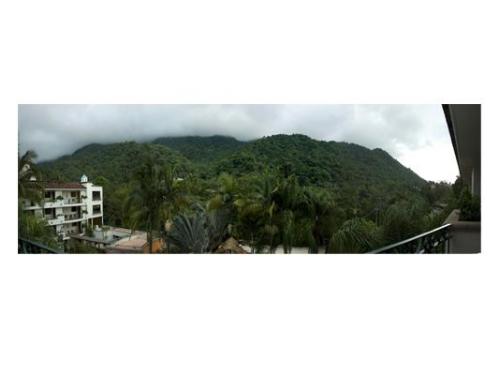 Disfruta de esta espléndida vista en  casa iguana