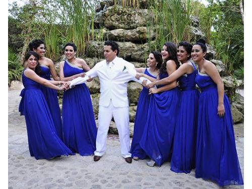 Divertida sesión con las damas de honor