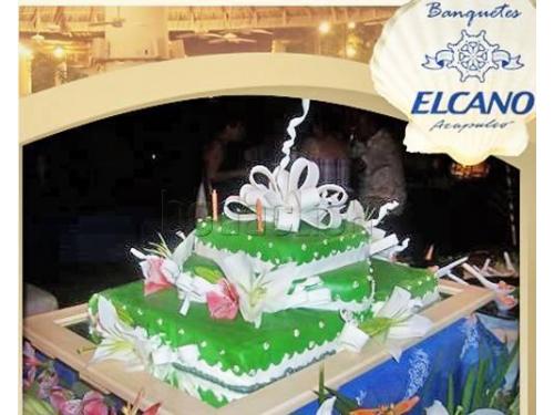 Pastel verde y blanco