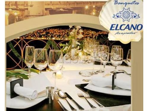 Montaje en mesa blanco y negro