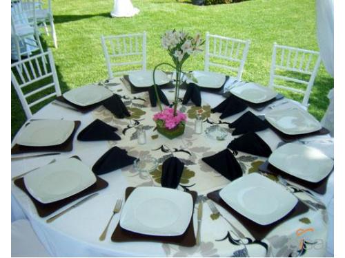 Camino de flores negras