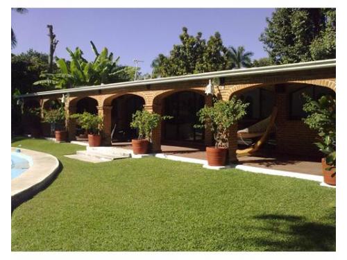 Amplio jardín para bodas