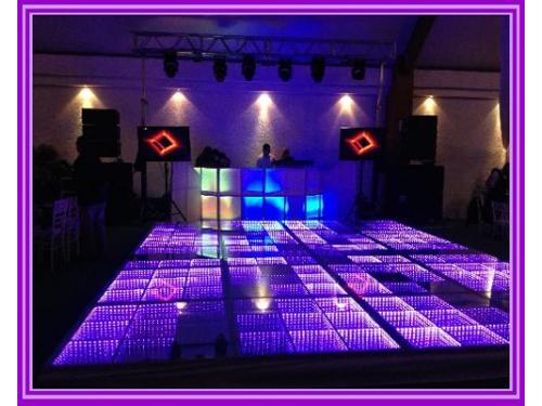 Montaje de pista y cabina de dj