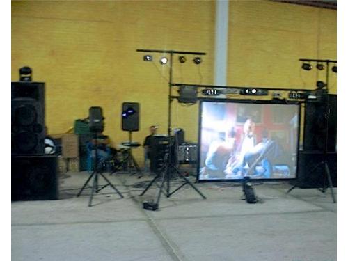 El equipo se adapta al lugar