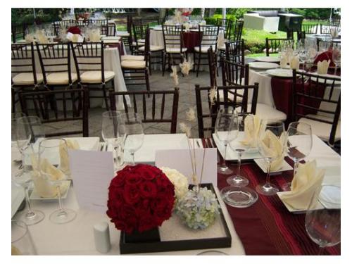 Centro de mesa con base de madera