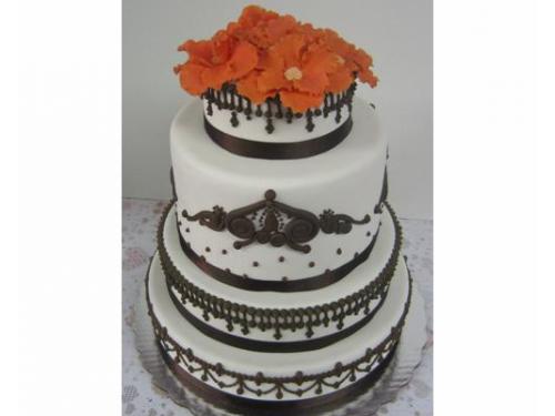 Pastel con detalle florales