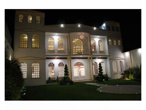 Salón quinta louisiana de noche