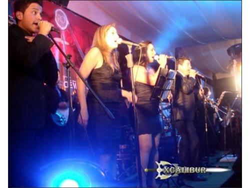 Banda sinaloense, batucada y mariachi