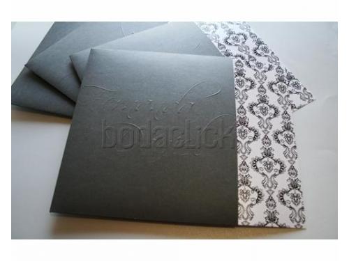 Invitaciones en diversos colores