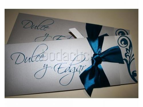 Invitación en color azul para tu boda
