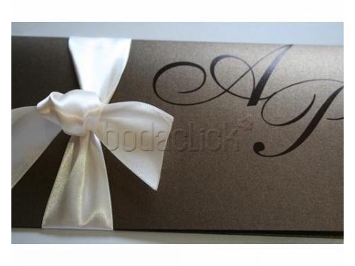Elegantes invitaciones para el día de tu boda
