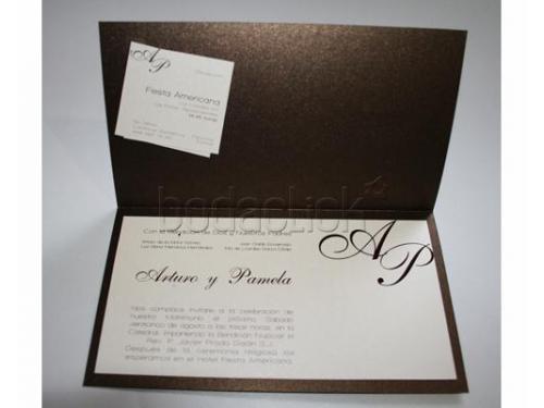 Variedad de colores en la invitación de tu boda