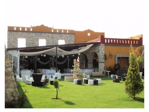 Amplio lugar para celebrar tu boda