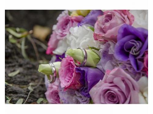 El ramo con las argollas