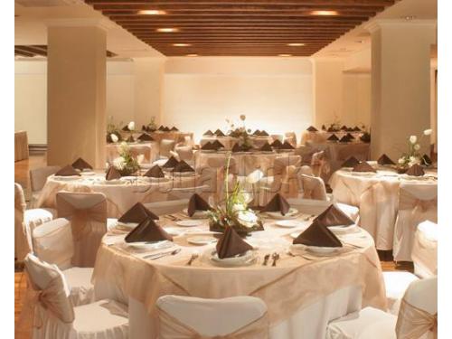 Todos los detalles listos para el banquete